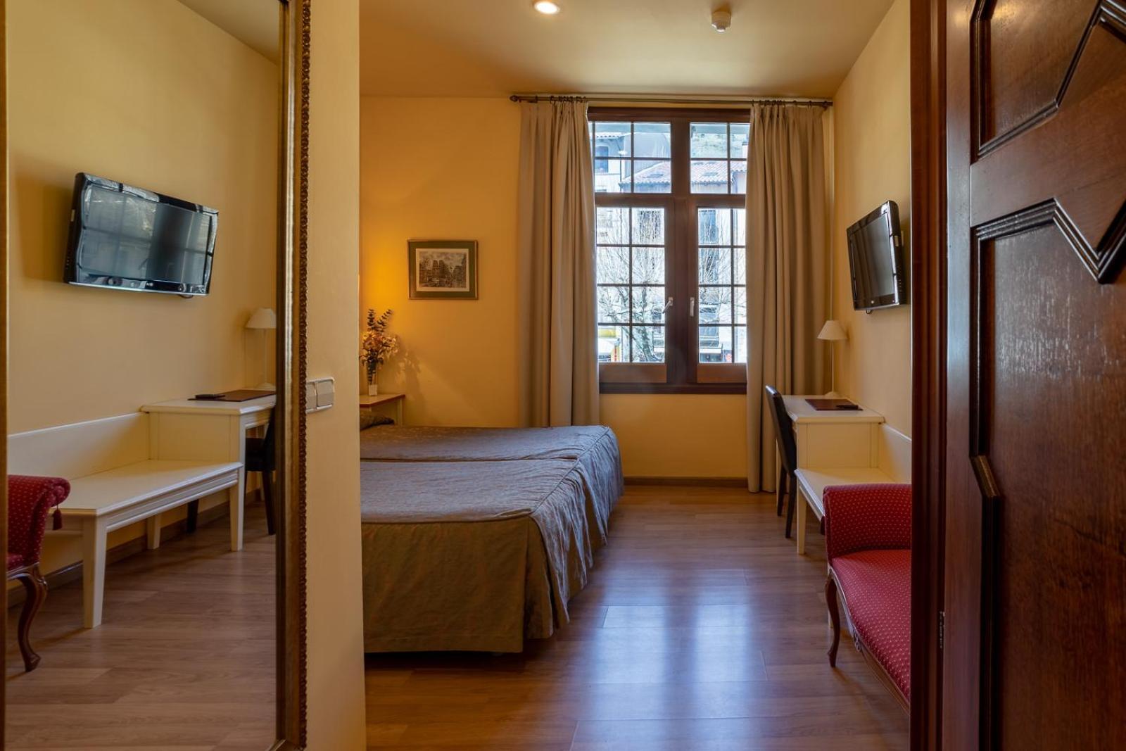 Hotel De Camprodon Esterno foto